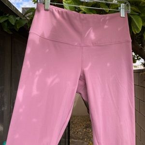 Yogalicious pink leggings